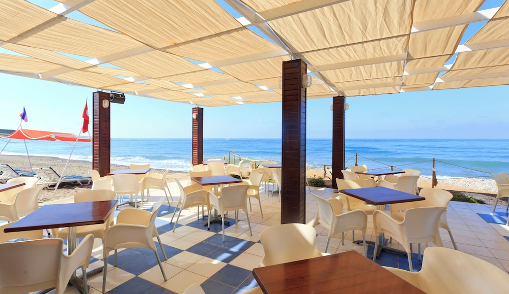 Club Mermaid Village — Restaurant & bars in Alanya