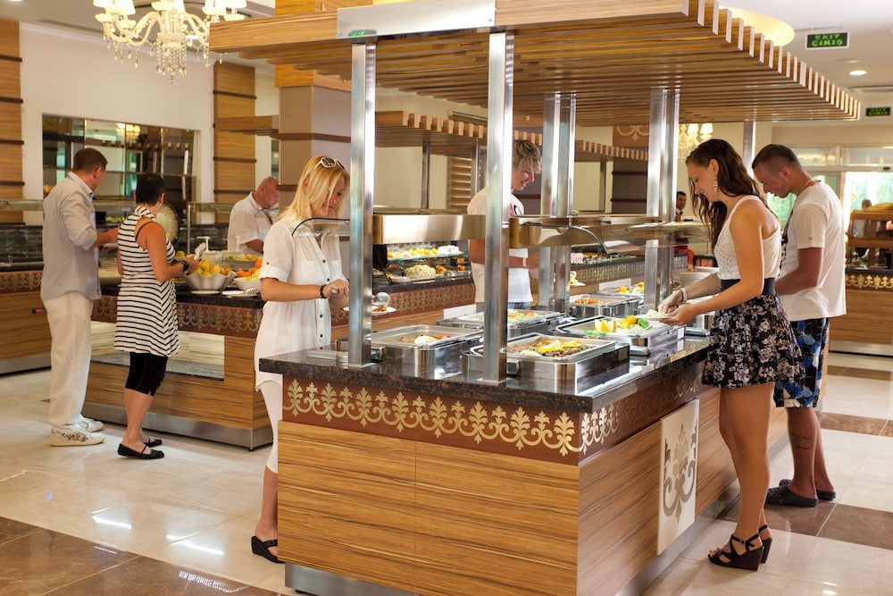 Club Mermaid Village — Restaurant & bars in Alanya