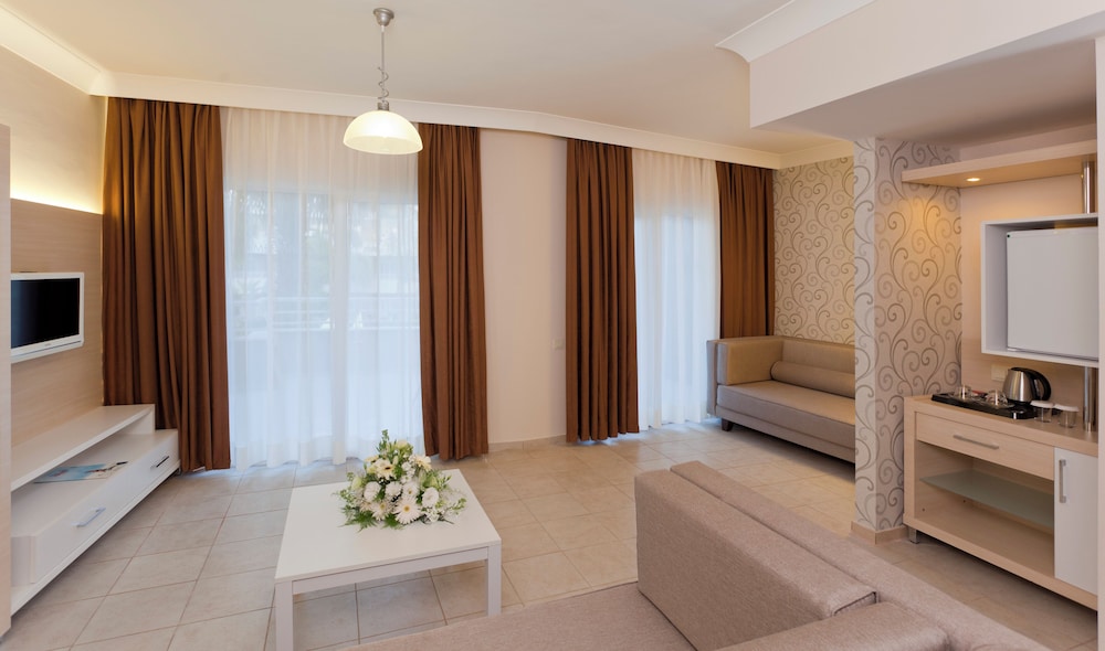 Club Mermaid Village — Hotel rooms in Alanya