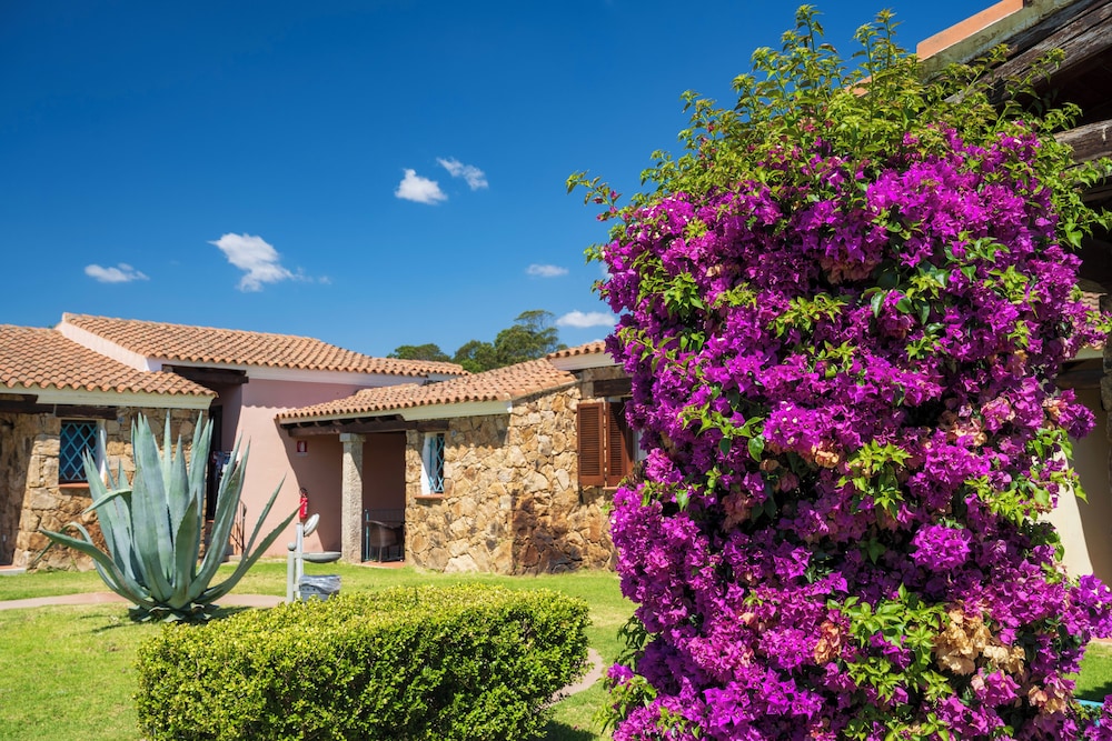 Li Suari Club Village — Hotel building in San Teodoro, Sardinia