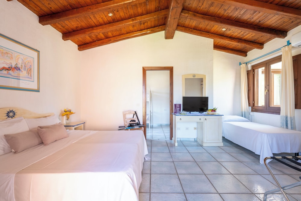 Li Suari Club Village — Hotel rooms in San Teodoro, Sardinia