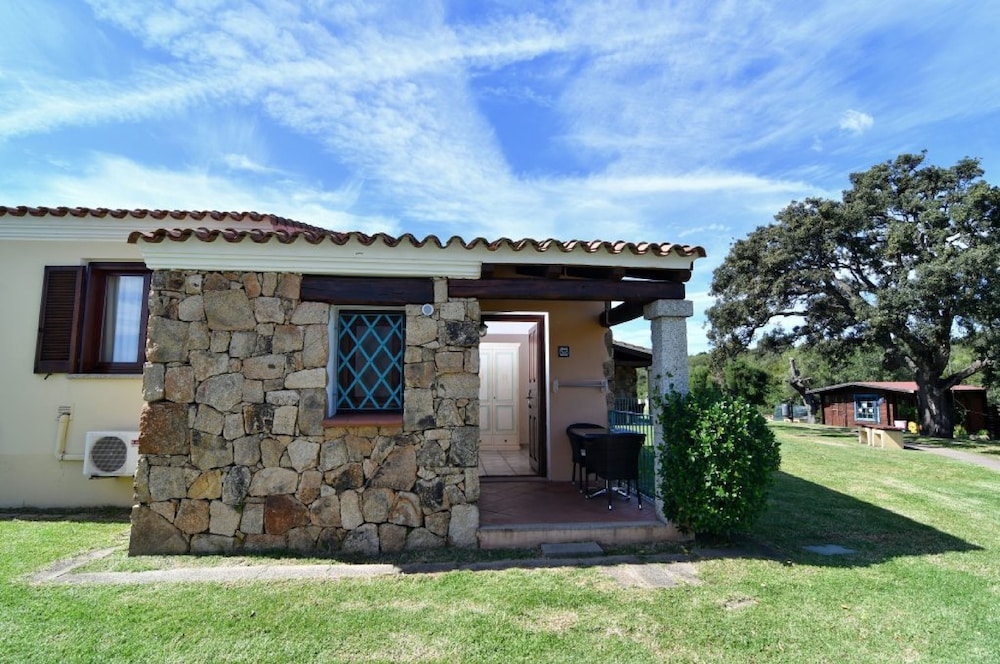 Li Suari Club Village — Hotel building in San Teodoro, Sardinia