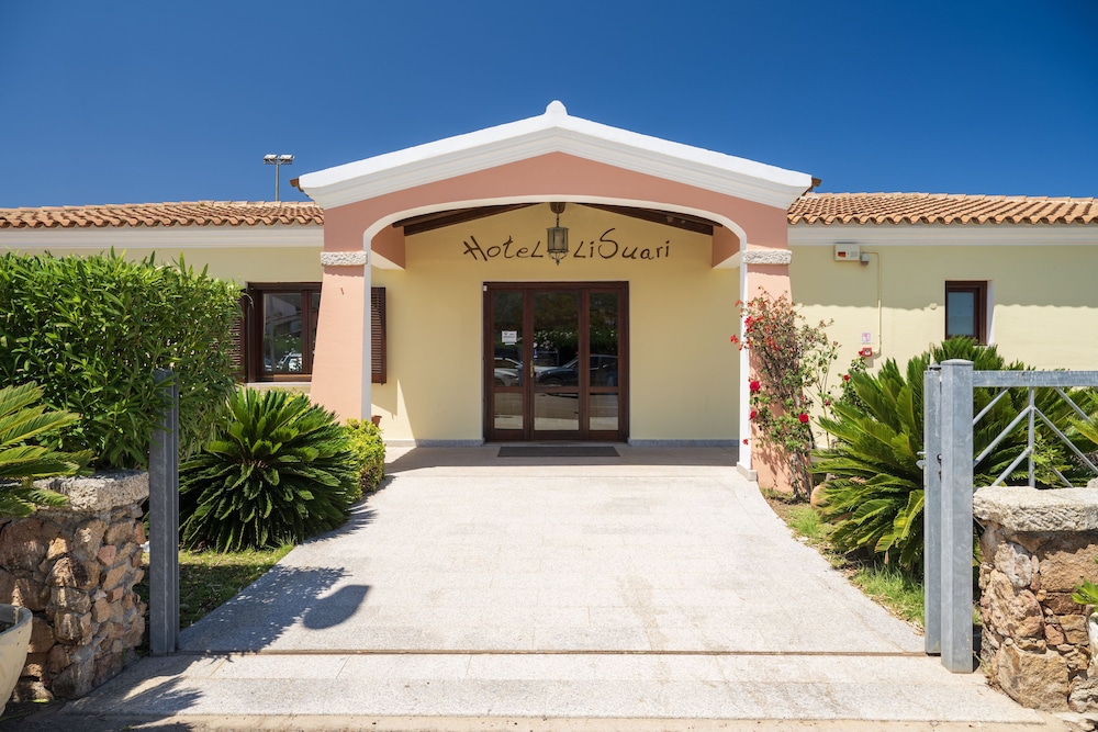 Li Suari Club Village — Hotel building in San Teodoro, Sardinia