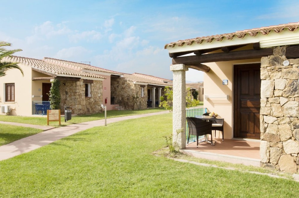 Li Suari Club Village — Hotel building in San Teodoro, Sardinia