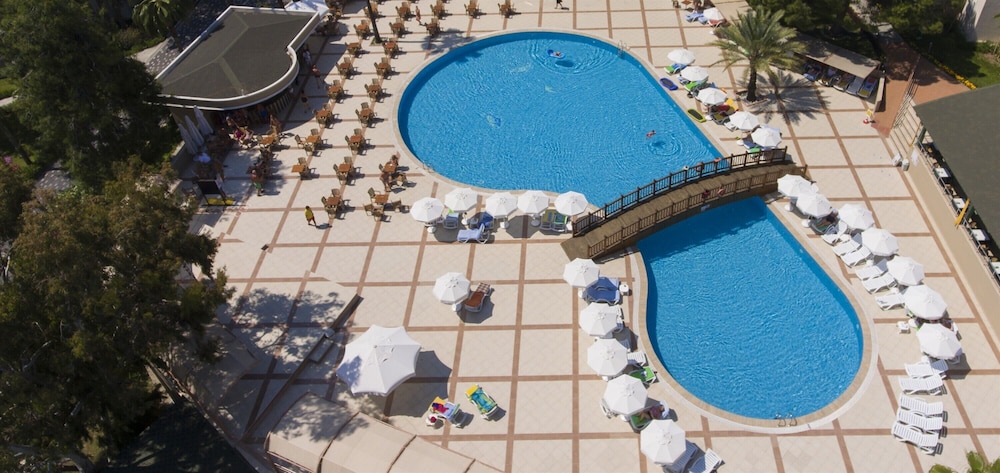 Club Sidelya Hotel — Swimming pool in Side