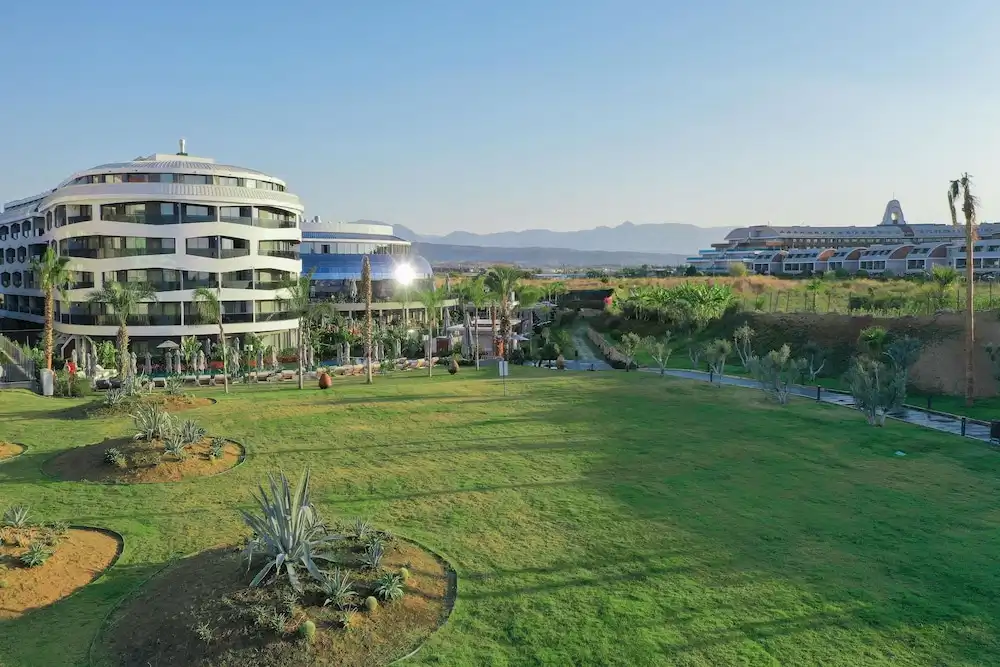 Liu Resorts - All inclusive — Hotel building in Side