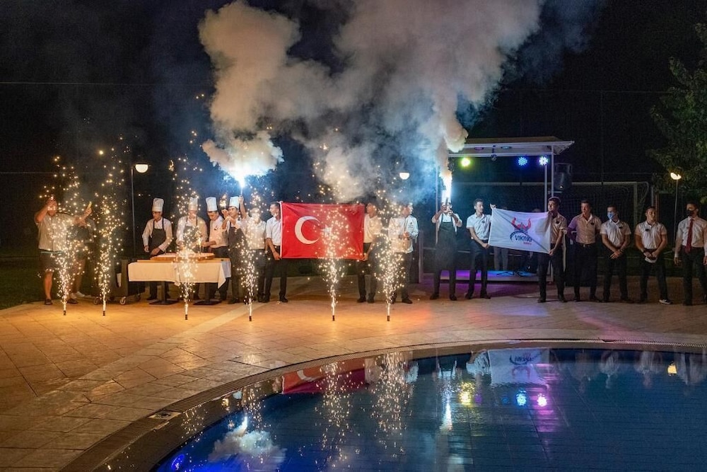 Viking Park Hotel — Restaurant & bars in Kemer