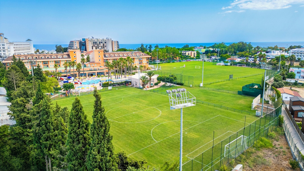 Viking Park Hotel — Sports & recreation in Kemer