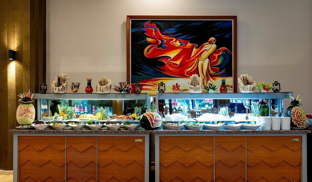 Viking Park Hotel — Restaurant & bars in Kemer