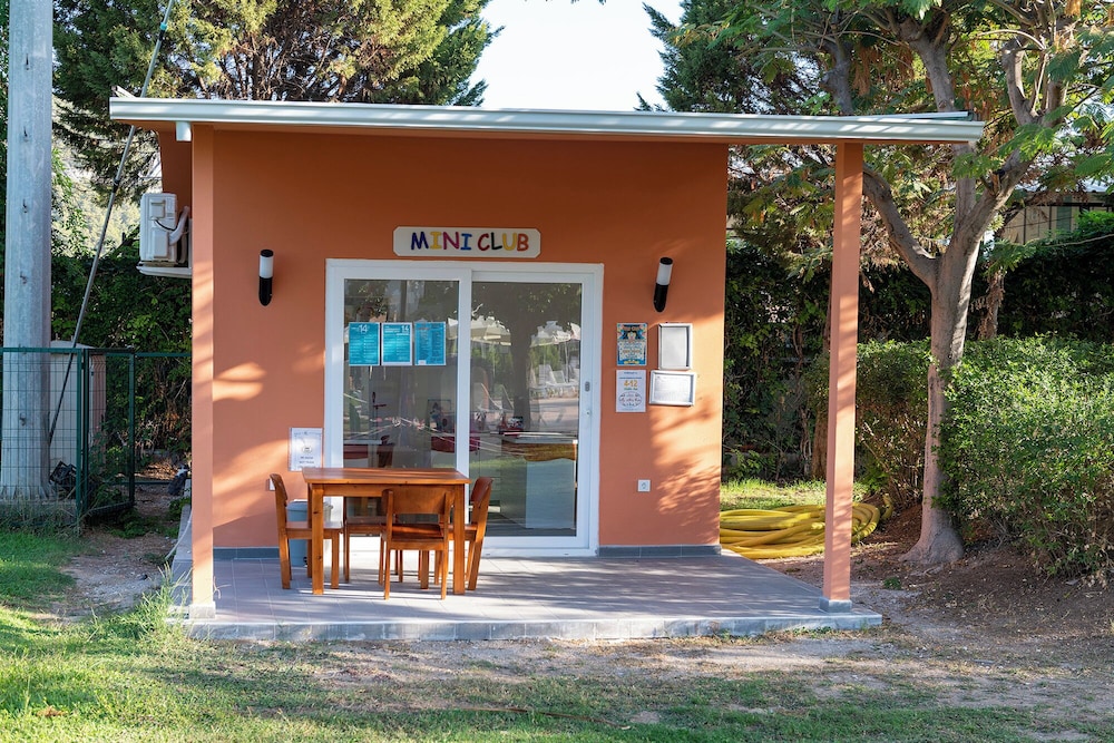 Viking Park Hotel — Attractions for children in Kemer