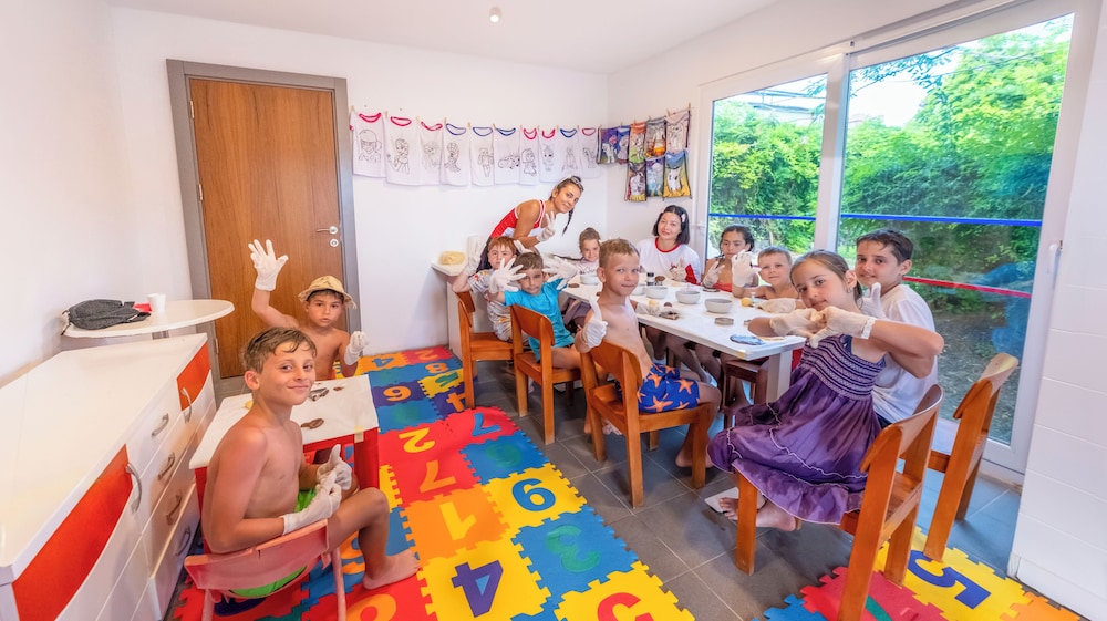 Viking Park Hotel — Attractions for children in Kemer