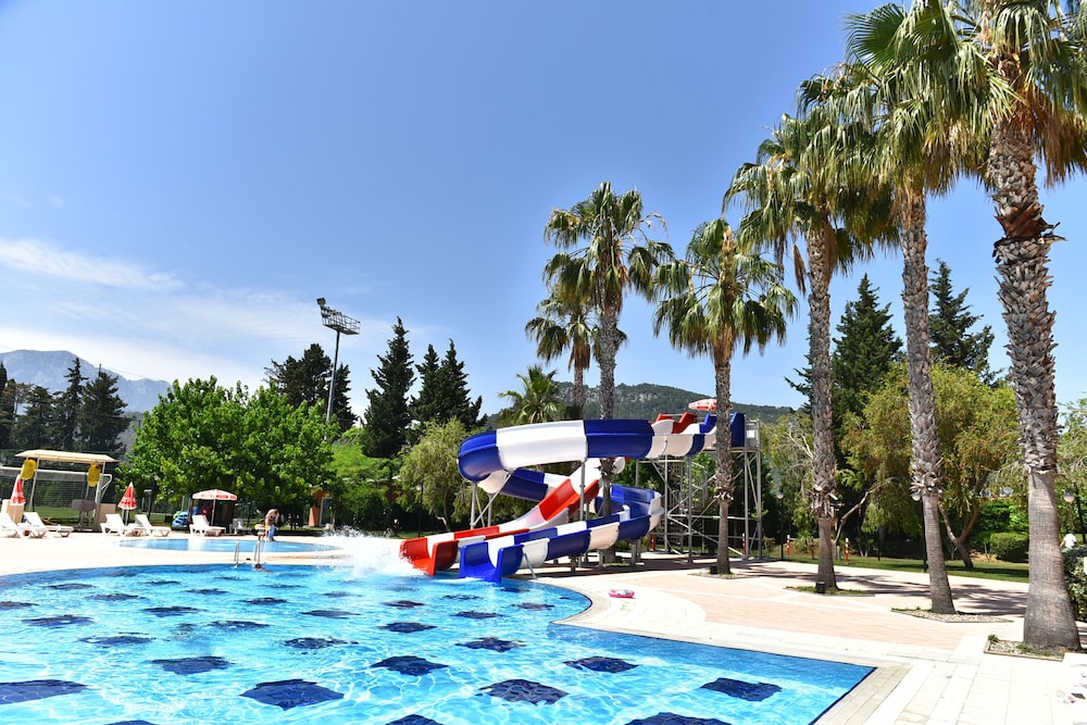 Viking Park Hotel — Swimming pool in Kemer