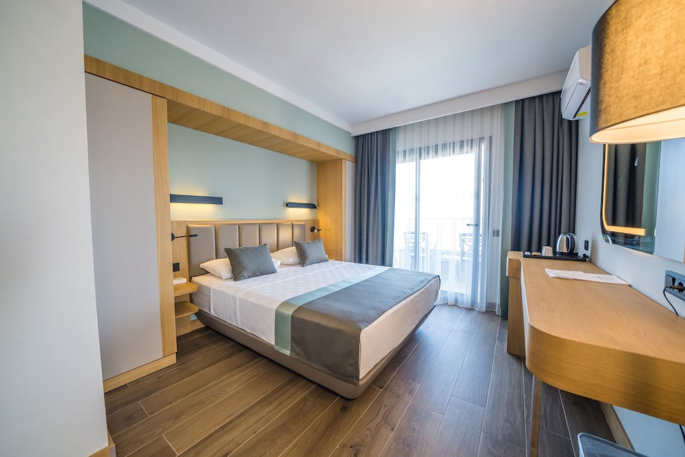 Premier Nergis Beach — Hotel rooms in Marmaris, Mugla