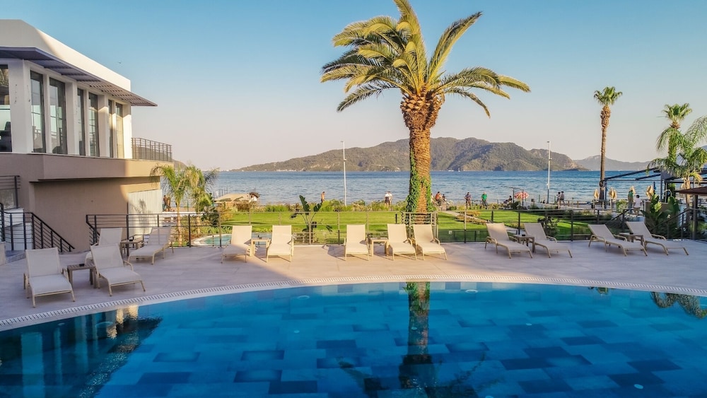 Premier Nergis Beach — Swimming pool in Marmaris, Mugla