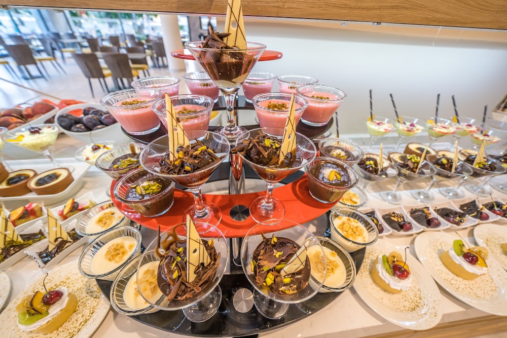 Premier Nergis Beach — Restaurant & bars in Marmaris, Mugla