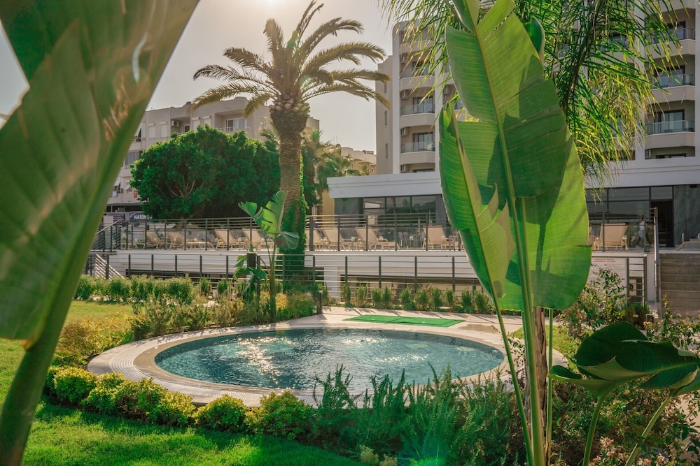Premier Nergis Beach — Swimming pool in Marmaris, Mugla