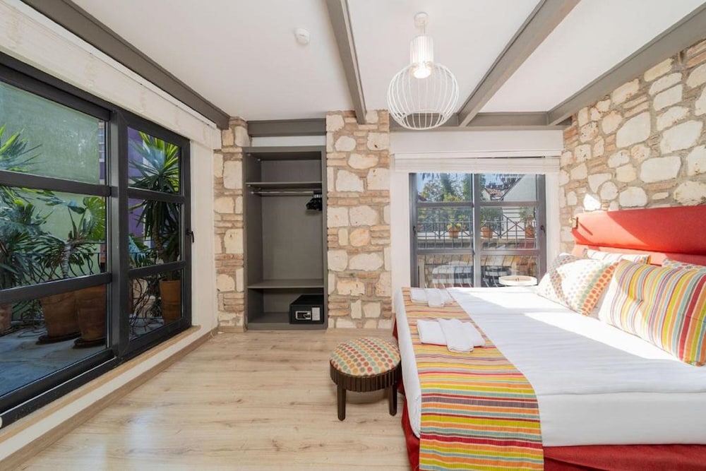 Alp Pasa Fiore Garden Suites - Special Class — Hotel rooms in Antalya