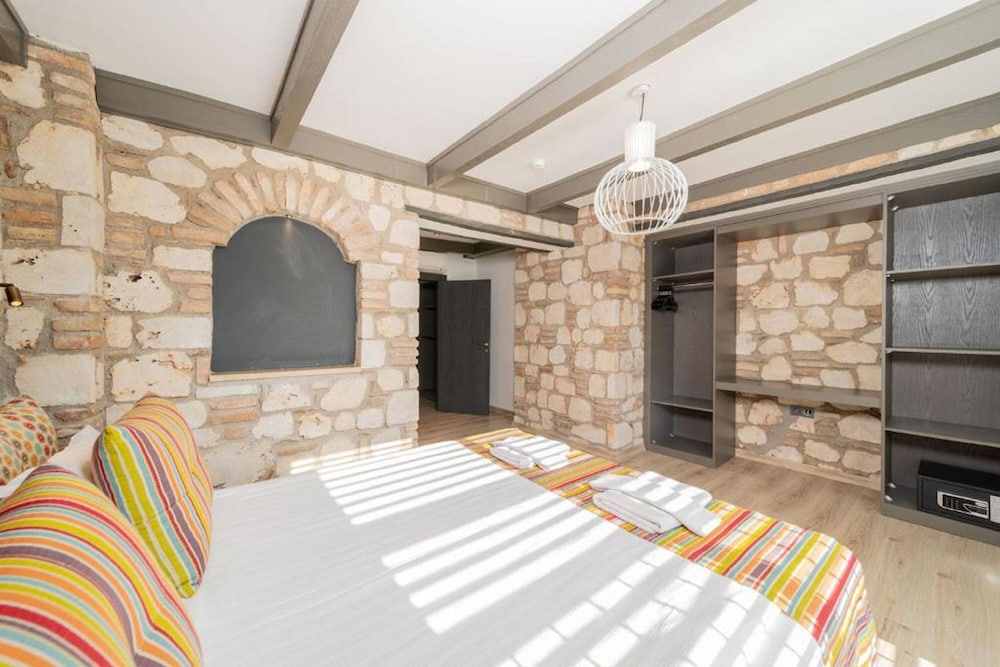 Alp Pasa Fiore Garden Suites - Special Class — Hotel rooms in Antalya