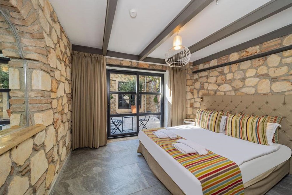 Alp Pasa Fiore Garden Suites - Special Class — Hotel rooms in Antalya