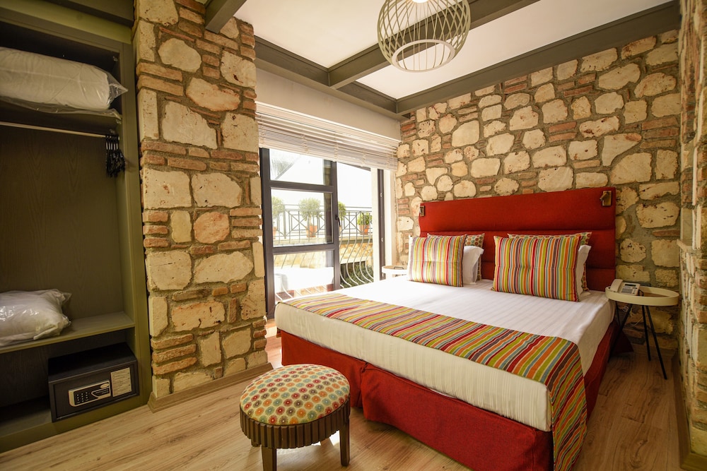 Alp Pasa Fiore Garden Suites - Special Class — Hotel rooms in Antalya