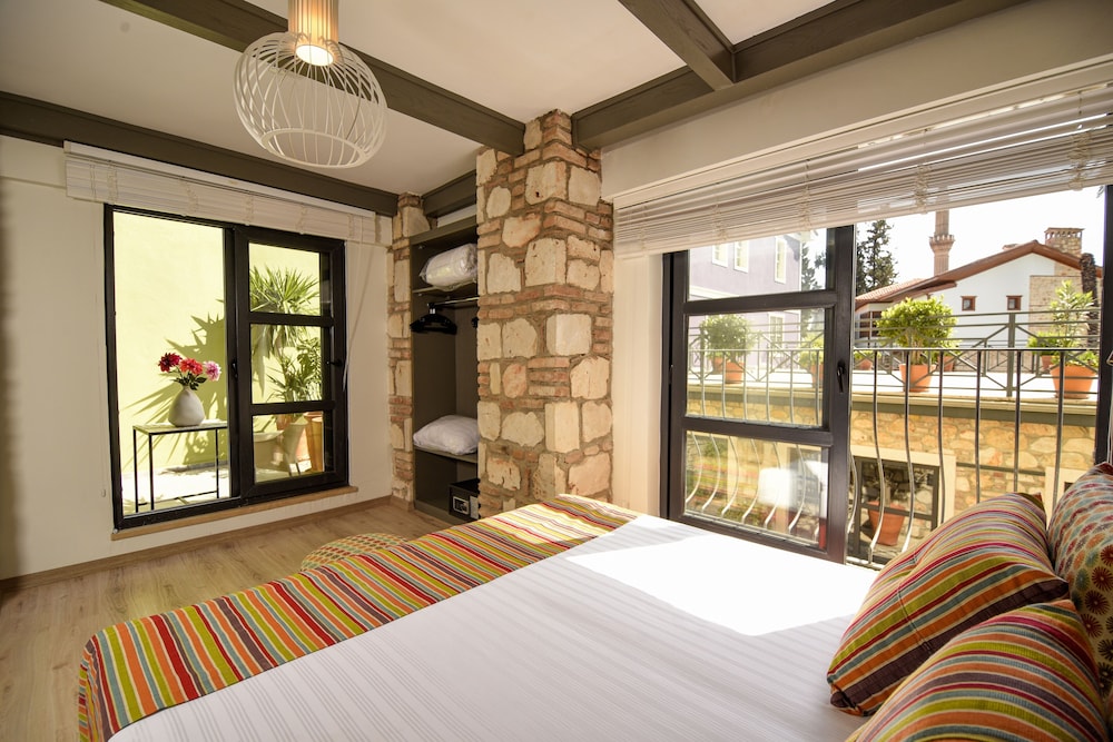 Alp Pasa Fiore Garden Suites - Special Class — Hotel rooms in Antalya