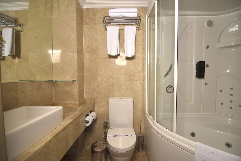 Alp Pasa Fiore Garden Suites - Special Class — Hotel rooms in Antalya