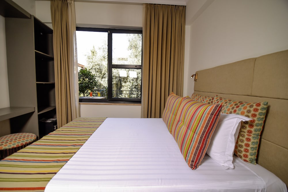 Alp Pasa Fiore Garden Suites - Special Class — Hotel rooms in Antalya