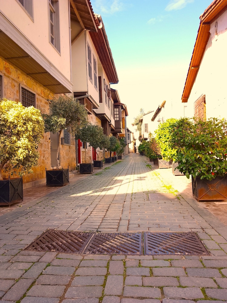 Alp Pasa Fiore Garden Suites - Special Class — Attractions in the area in Antalya