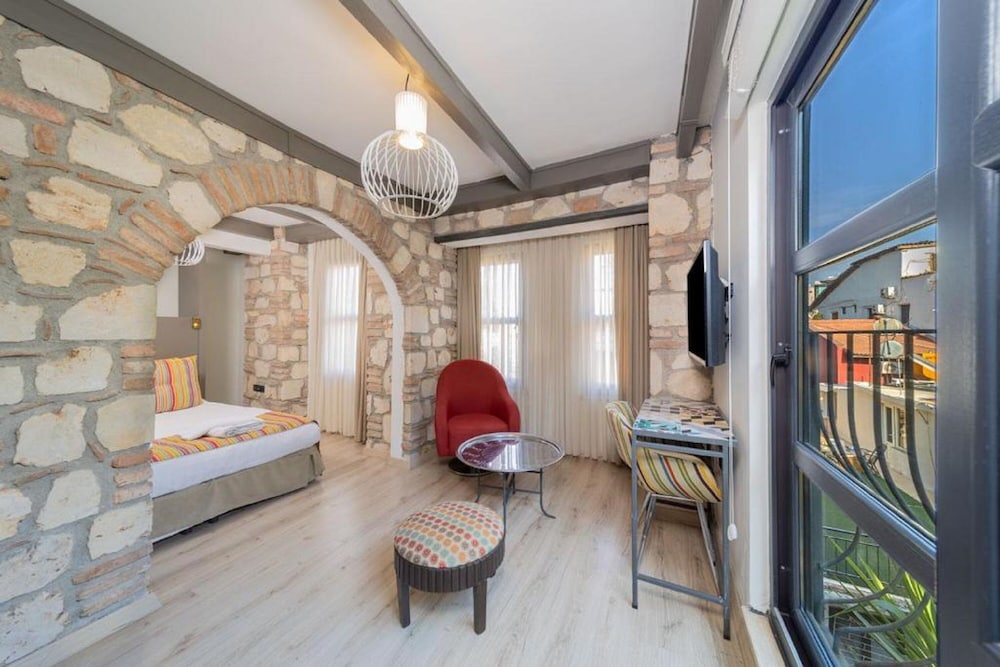 Alp Pasa Fiore Garden Suites - Special Class — Hotel rooms in Antalya