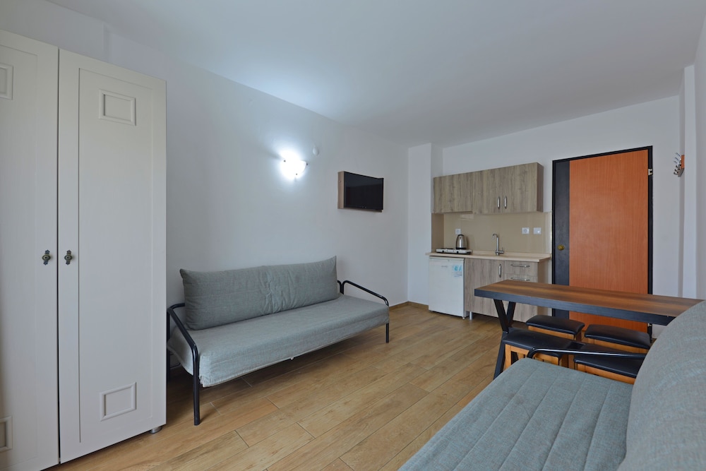Golden Orange Apart Otel — Hotel rooms in Marmaris, Mugla