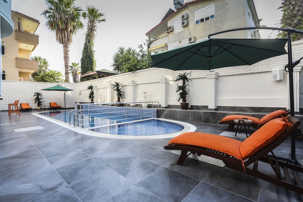 Akayda Butik Hotel — Swimming pool in Side