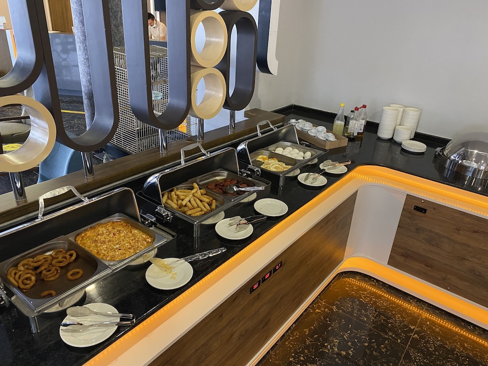 Sette Serenity Hotel - Adults Only — Restaurant & bars in Alanya