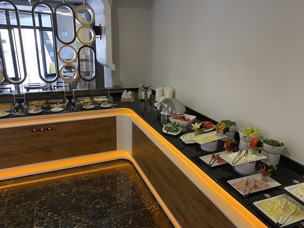 Sette Serenity Hotel - Adults Only — Restaurant & bars in Alanya