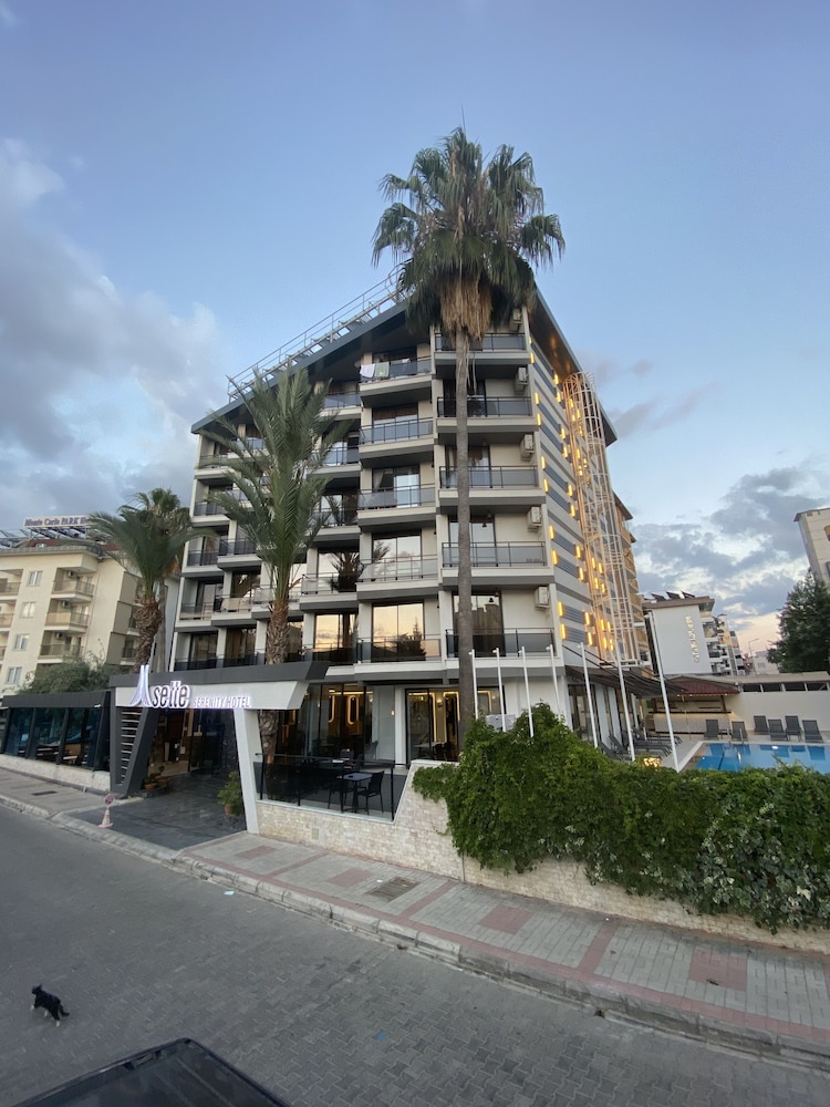 Sette Serenity Hotel - Adults Only — Hotel building in Alanya