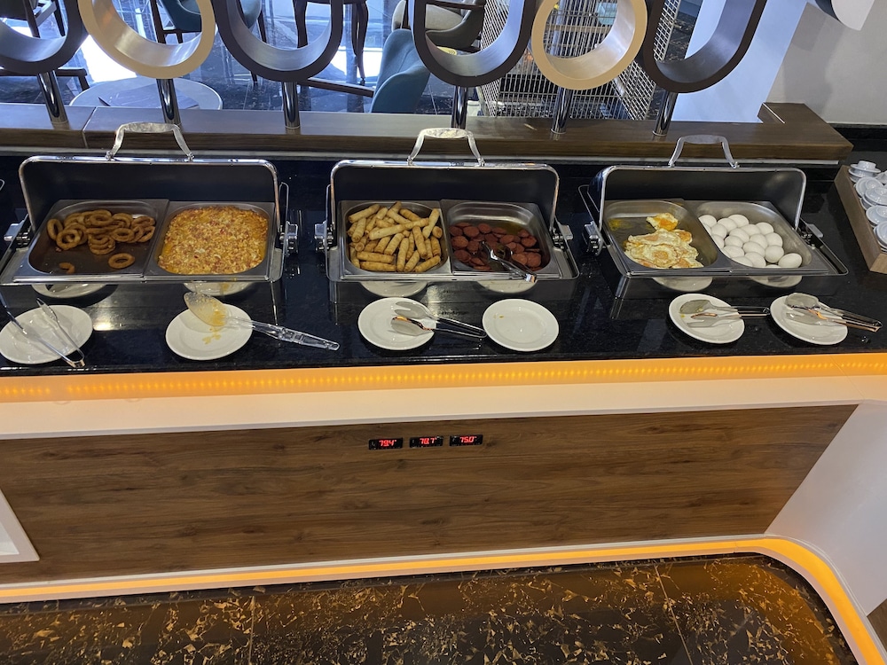 Sette Serenity Hotel - Adults Only — Restaurant & bars in Alanya