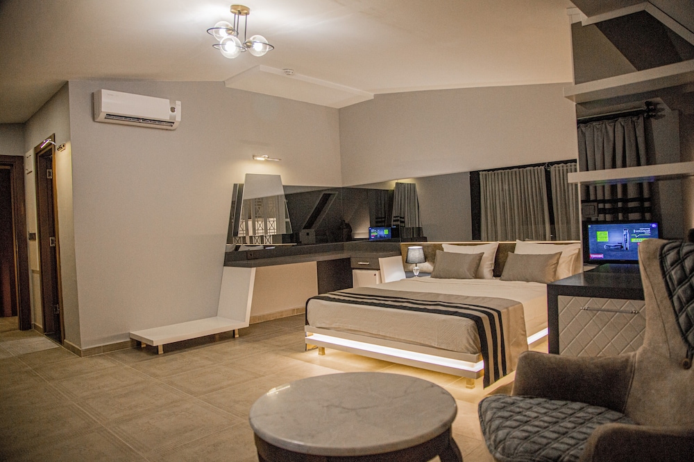 Sette Serenity Hotel - Adults Only — Hotel rooms in Alanya