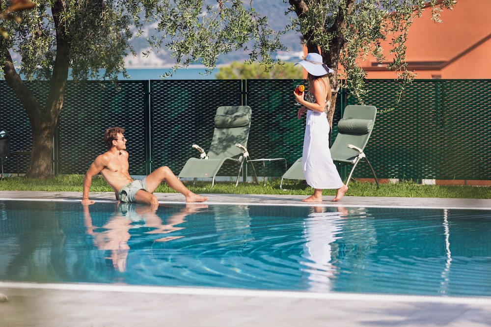 Hotel La Fiorita — Swimming pool in Limone sul Garda, Lombardy