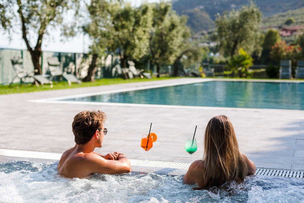 Hotel La Fiorita — Swimming pool in Limone sul Garda, Lombardy