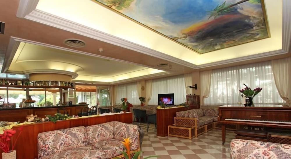 Park Hotel Cellini — Restaurant & bars in Jesolo, Veneto