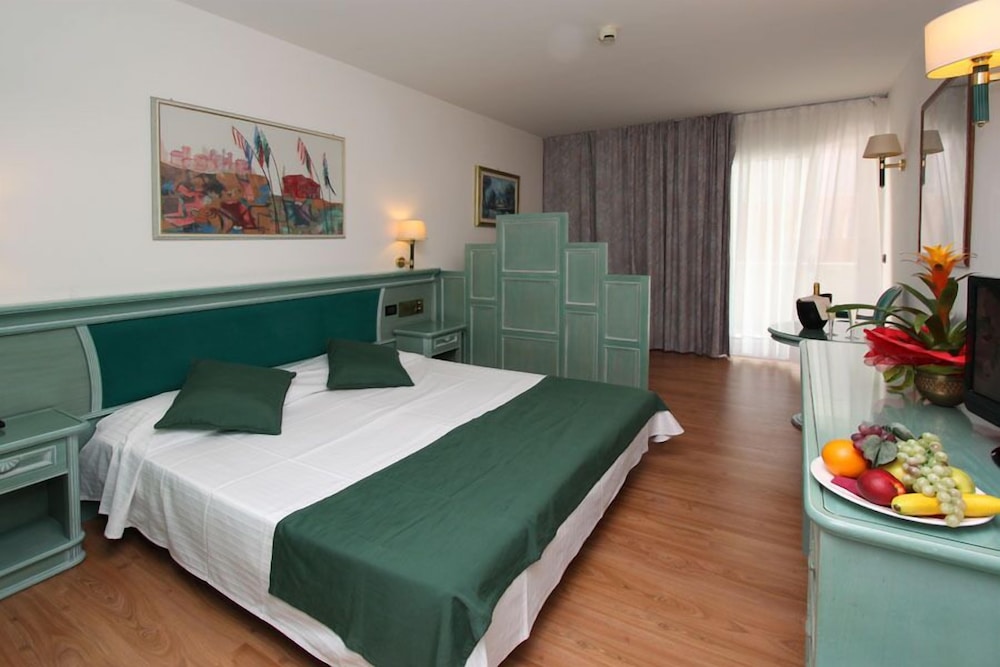 Park Hotel Cellini — Hotel rooms in Jesolo, Veneto