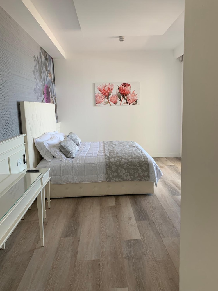 Park Hotel Cellini — Hotel rooms in Jesolo, Veneto