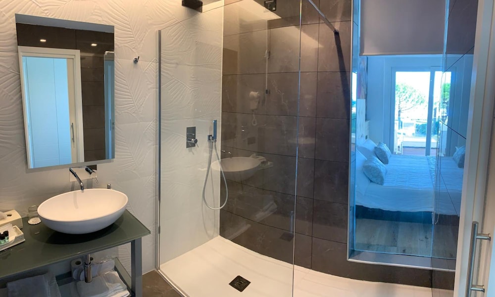 Park Hotel Cellini — Hotel rooms in Jesolo, Veneto