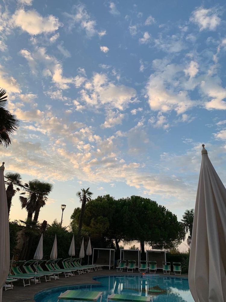 Park Hotel Cellini — Beach in Jesolo, Veneto
