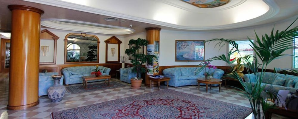 Park Hotel Cellini — Hotel building in Jesolo, Veneto