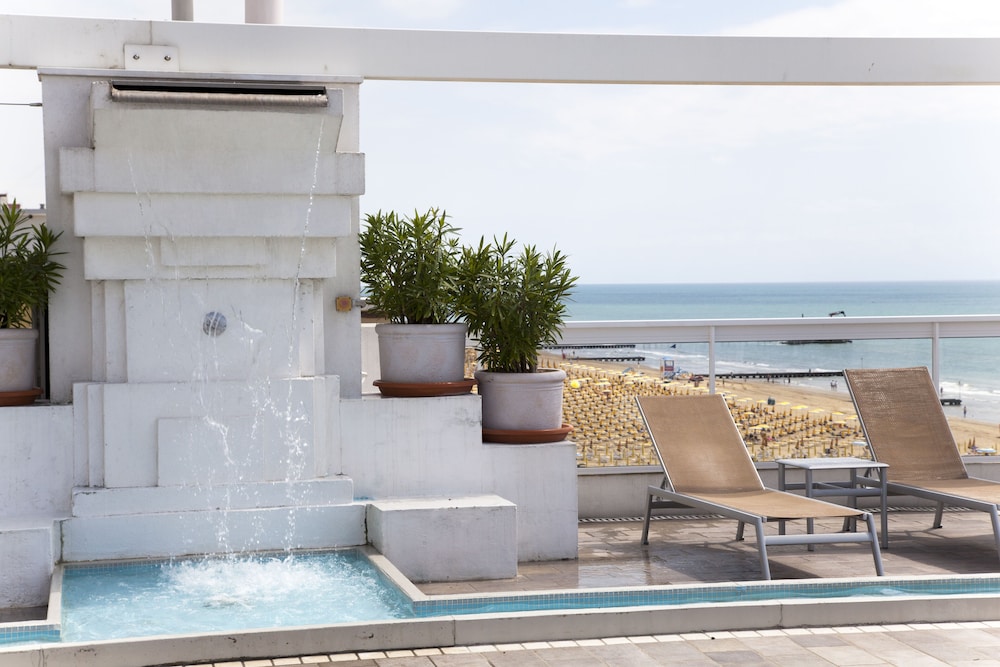 Hotel Orizzonte — Beach in Jesolo, Veneto