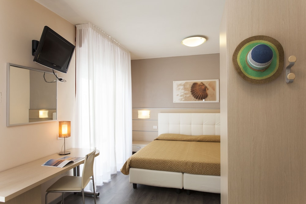 Hotel Orizzonte — Hotel rooms in Jesolo, Veneto
