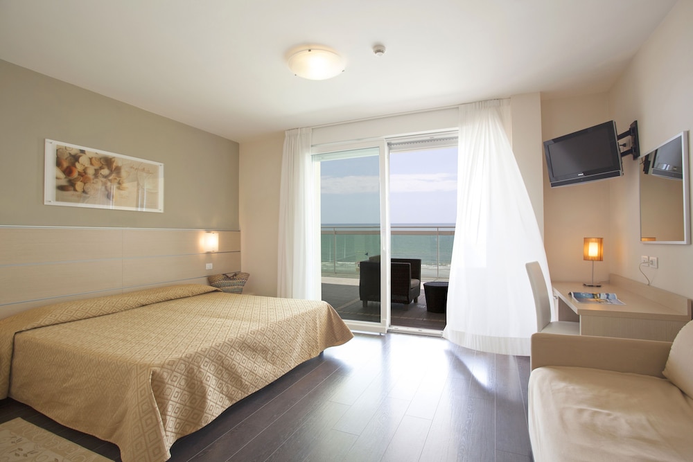 Hotel Orizzonte — Hotel rooms in Jesolo, Veneto