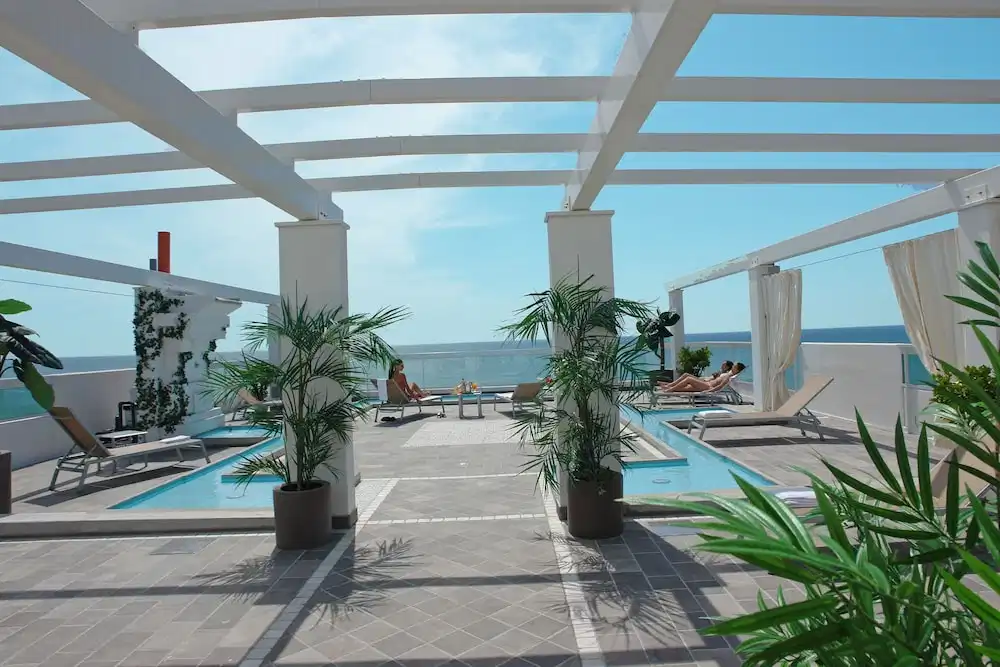 Hotel Orizzonte — Swimming pool in Jesolo, Veneto