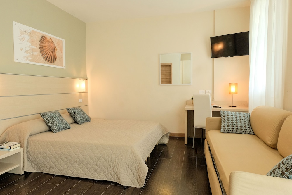 Hotel Orizzonte — Hotel rooms in Jesolo, Veneto