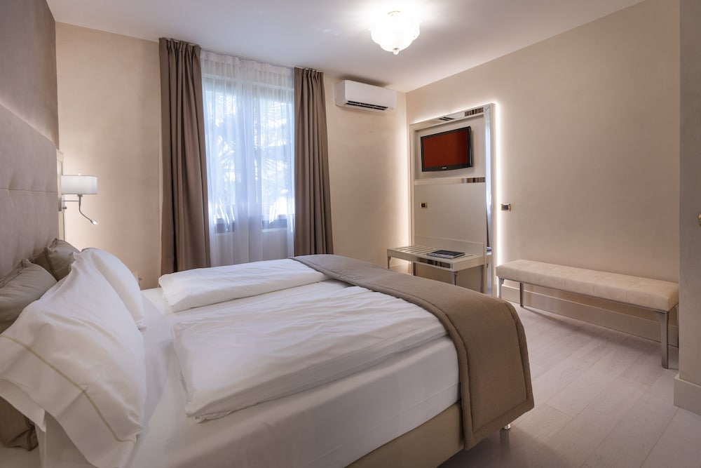 Park Hotel Imperial Centro Tao Natural Medical Spa — Hotel rooms in Limone sul Garda, Lombardy